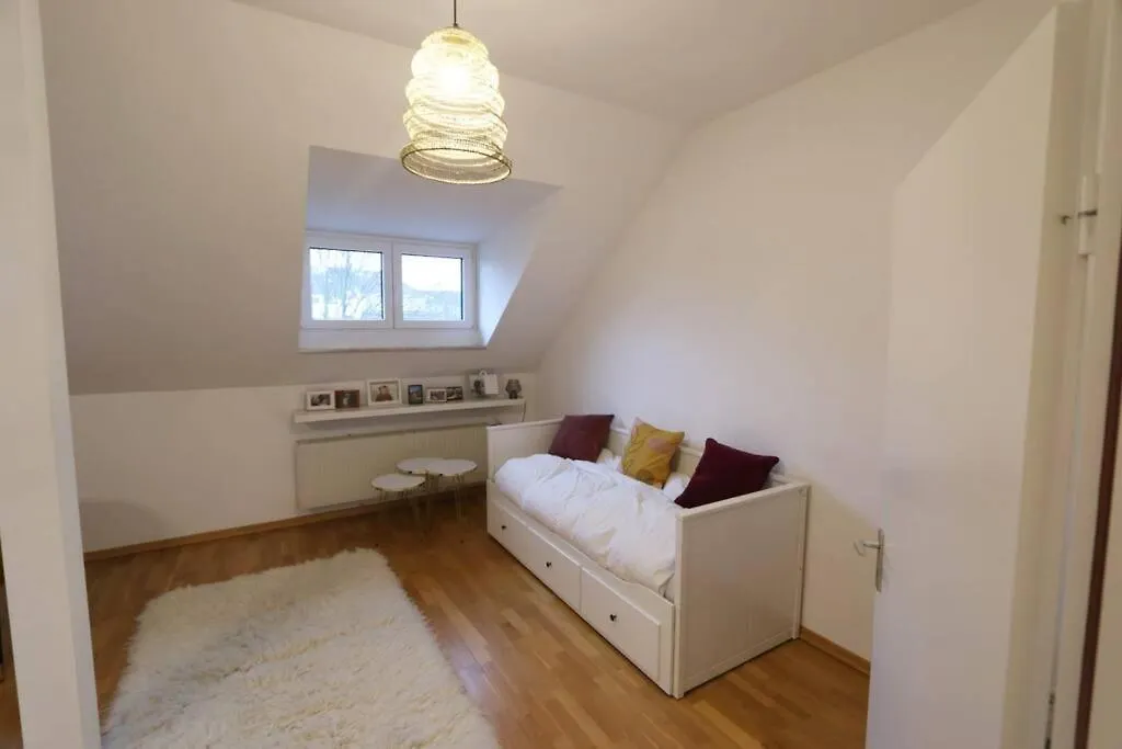 Charming Home Away: Close To Dusseldorf Messe
